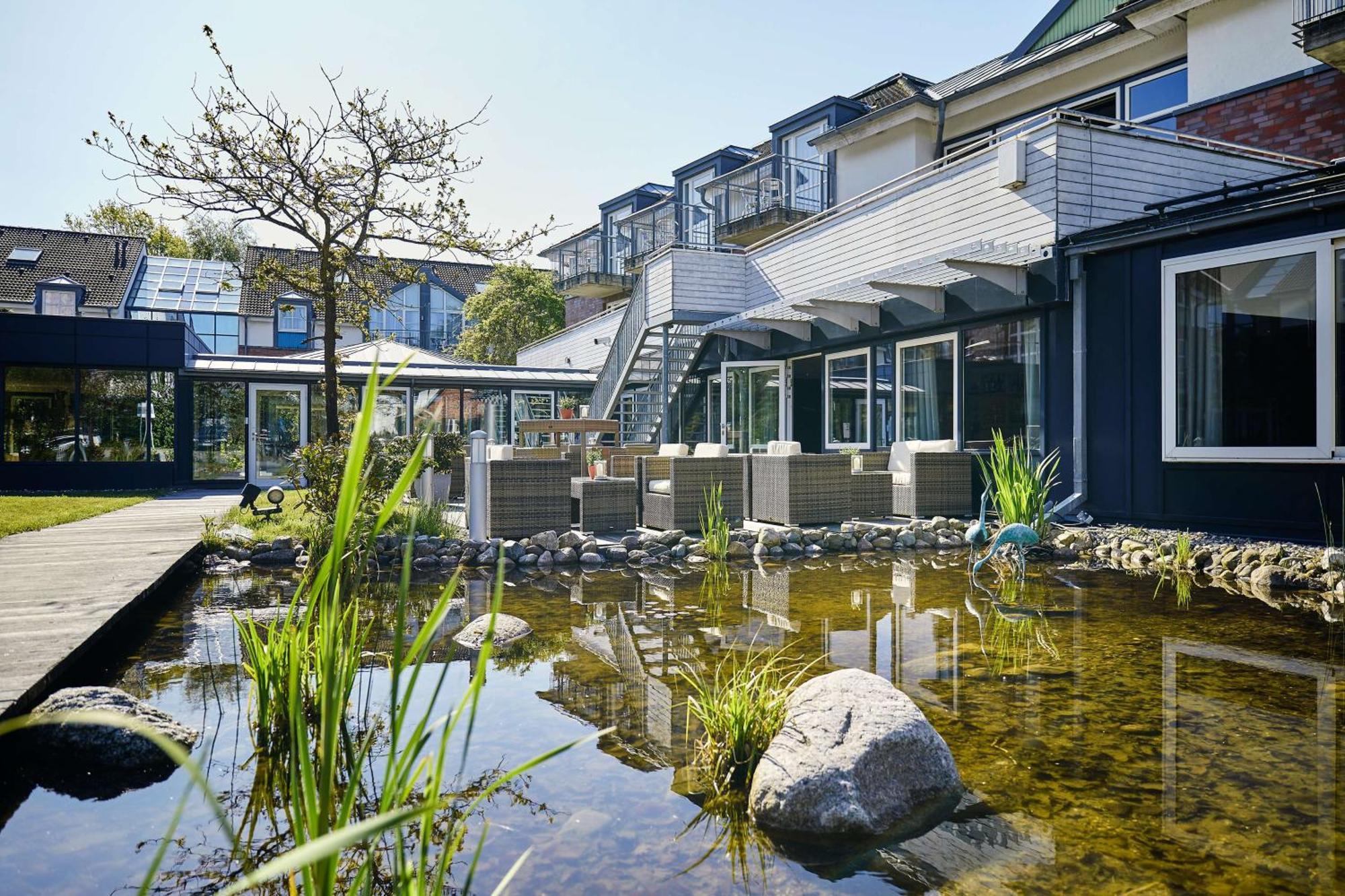 Dorint Strandresort & Spa Ostseebad Wustrow Wustrow  Exterior foto